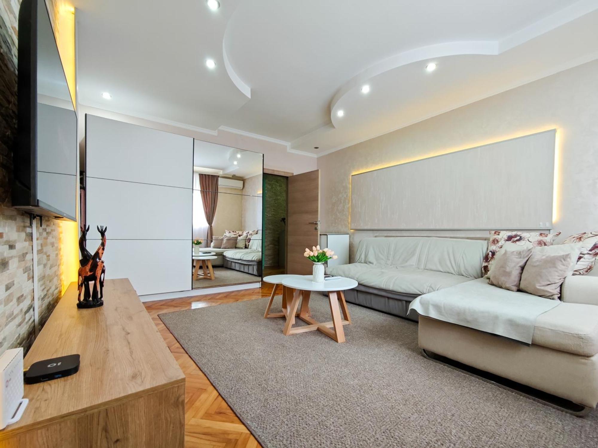 Apartman Julija Donji Milanovac Exteriér fotografie
