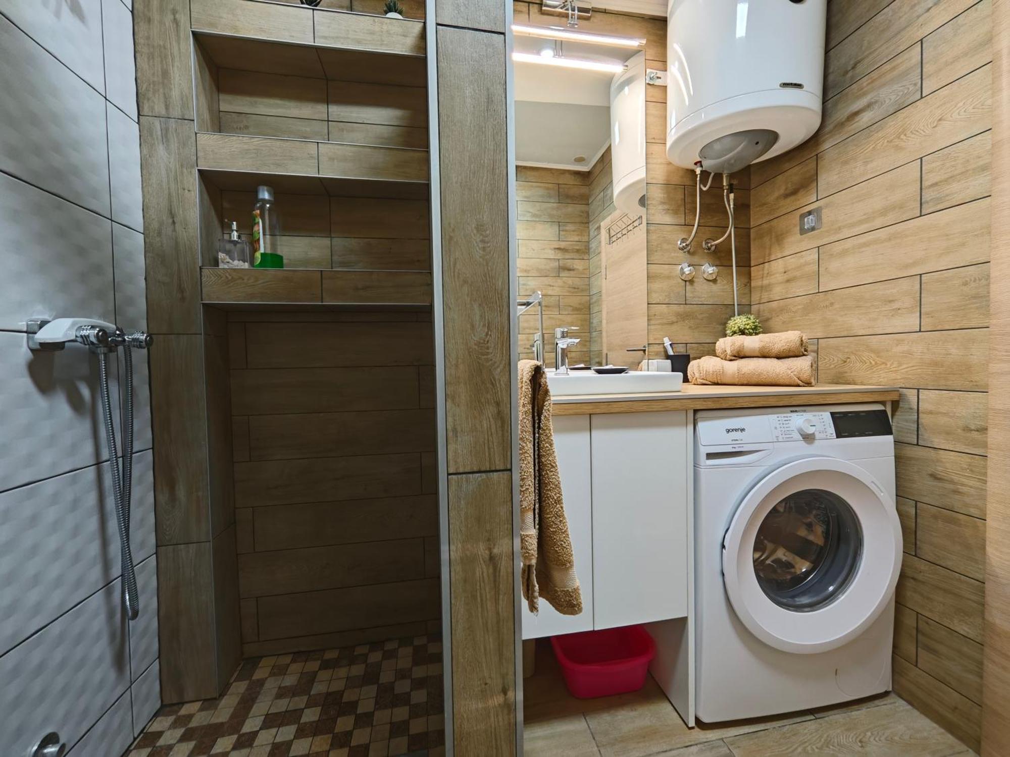 Apartman Julija Donji Milanovac Exteriér fotografie