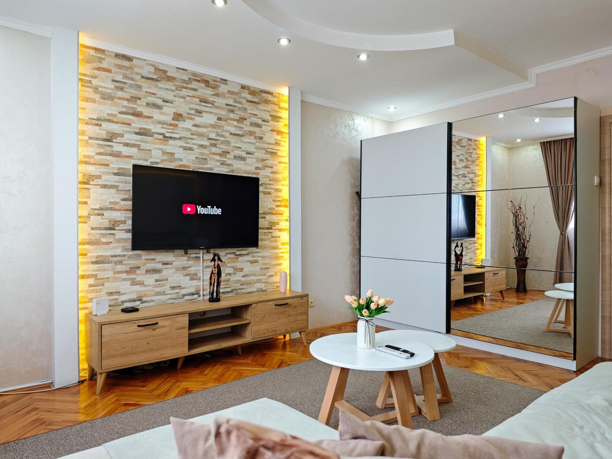 Apartman Julija Donji Milanovac Exteriér fotografie
