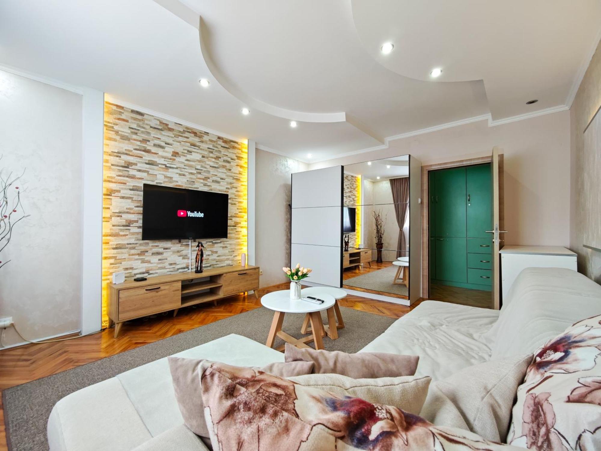 Apartman Julija Donji Milanovac Exteriér fotografie