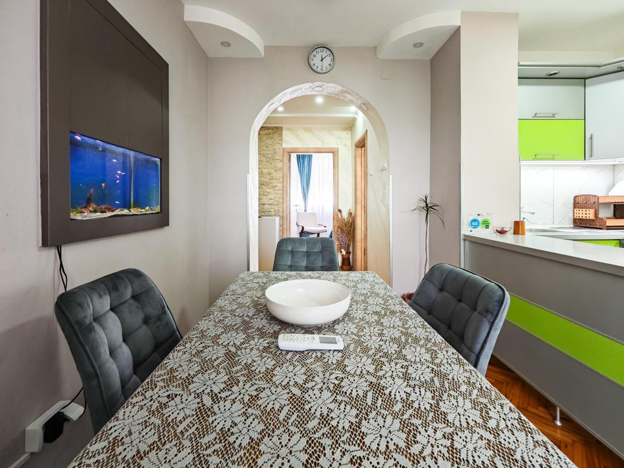 Apartman Julija Donji Milanovac Exteriér fotografie