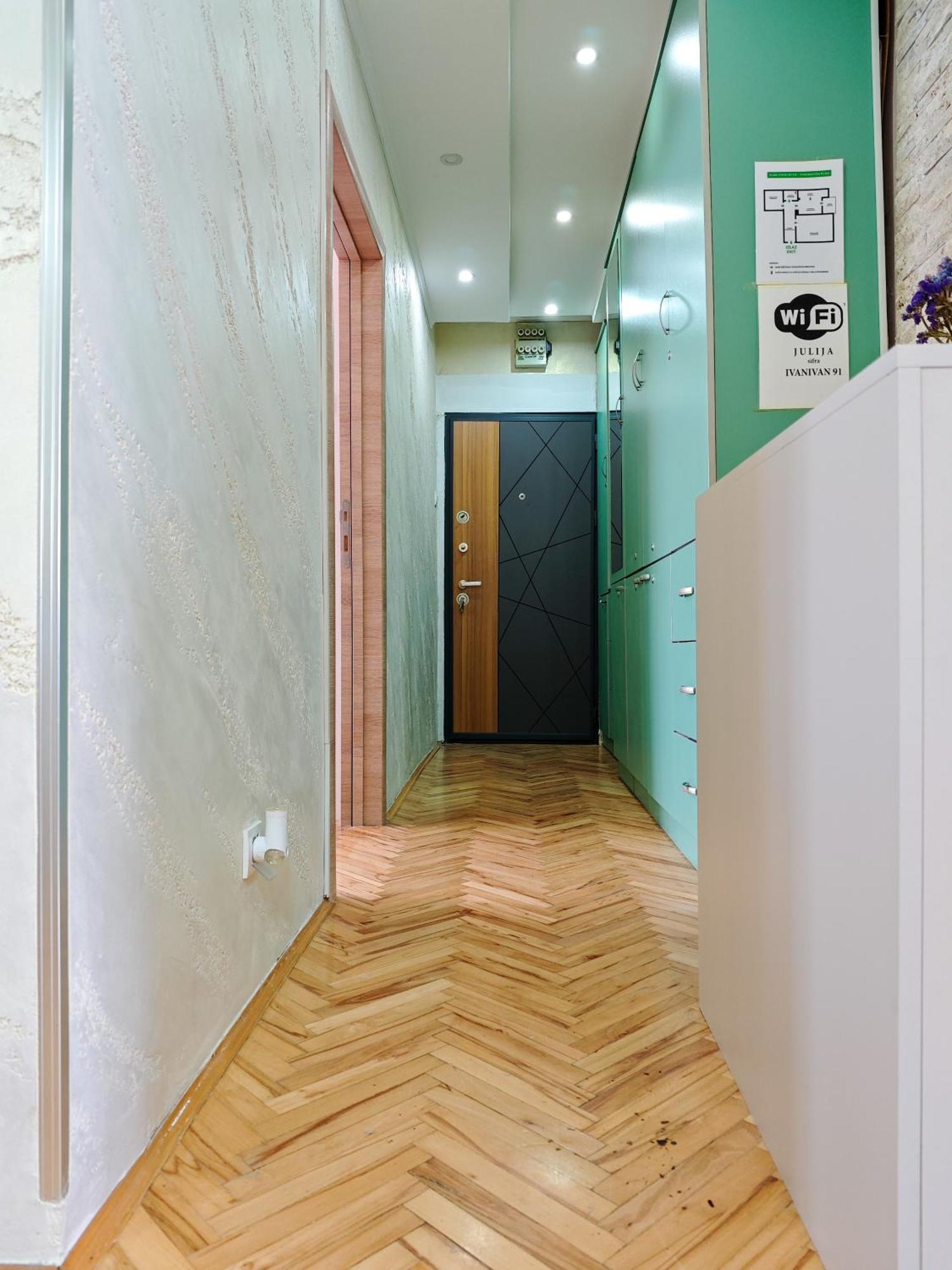 Apartman Julija Donji Milanovac Exteriér fotografie